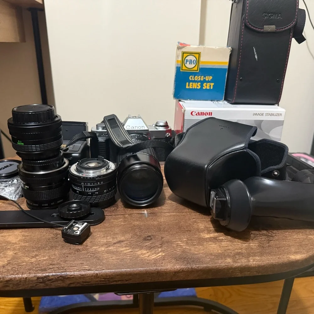 Canon Silver and Black Lens Set for Professional Photography